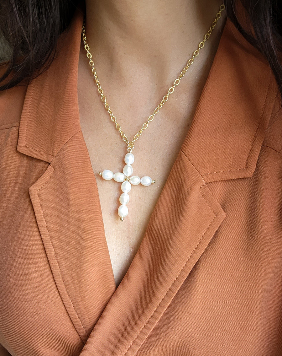 Cross Pearl Pendant Necklace